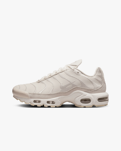 NIKE W AIR MAX PLUS PRM -LT OREWOOD BRN